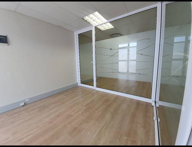 49M² OFFICE RENTED IN CENTURY CITY
